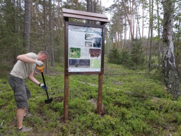 Odnowienie ścieżki dydaktycznej Wokół rezerwatu Hołda, <p>K. Gara</p>