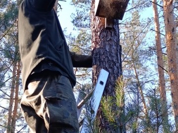 Przegląd i czyszczenie budek dla ptaków w Sieradzkich Parkach Krajobrazowych, 